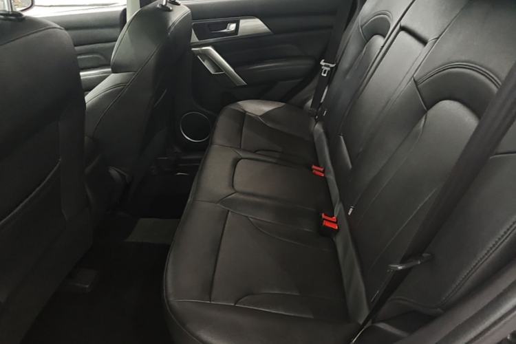 Used Haval H2 2017 Red-Label 1.5T Manual Two-Wheel Drive Luxury Model Left Rear Seat