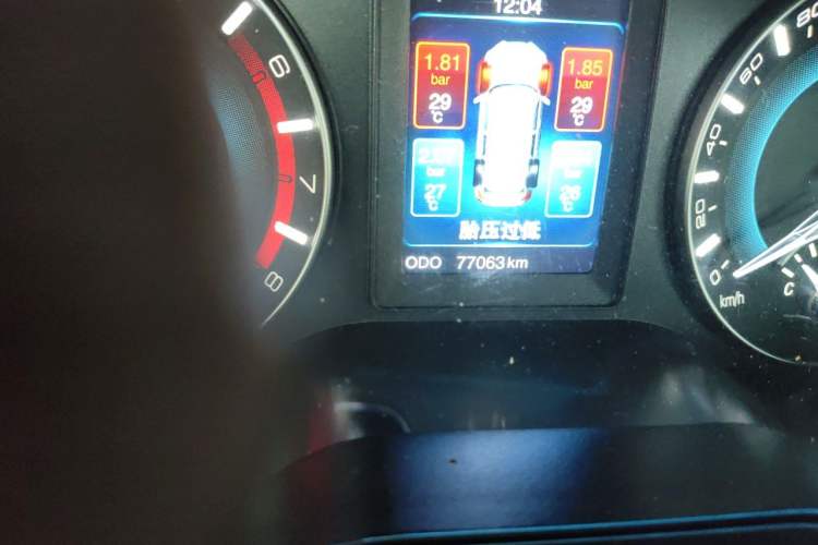 Used Haval H2 2017 Red-Label 1.5T Manual Two-Wheel Drive Luxury Model Odometer Close Up