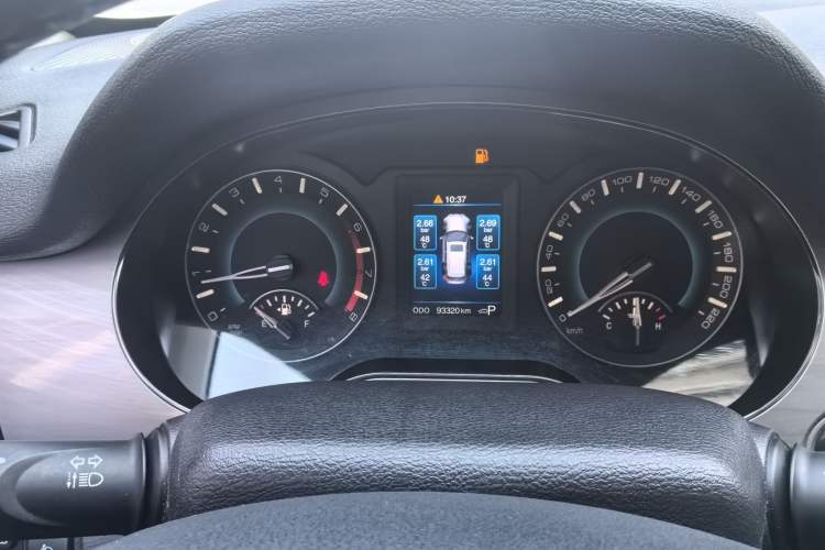 Used Haval H2 2017 Red-Label 1.5T Automatic Two-Wheel Drive Luxury Model Odometer Close Up