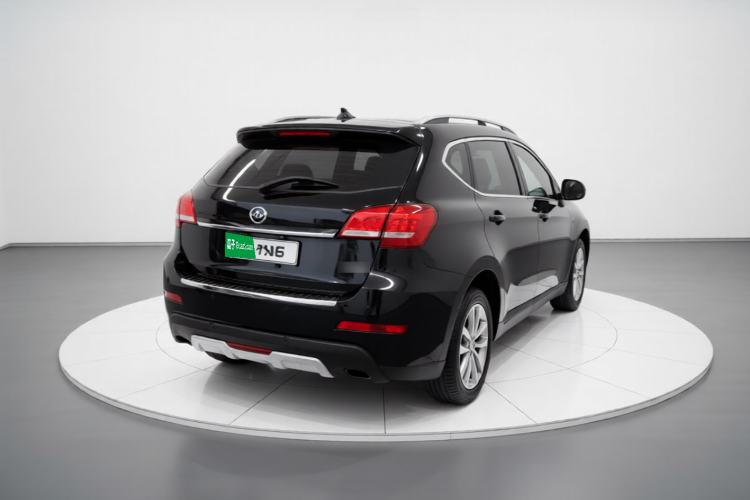 Used Haval H2 2017 Red-Label 1.5T Manual Two-Wheel Drive Luxury Model Rear Right 45 Deg