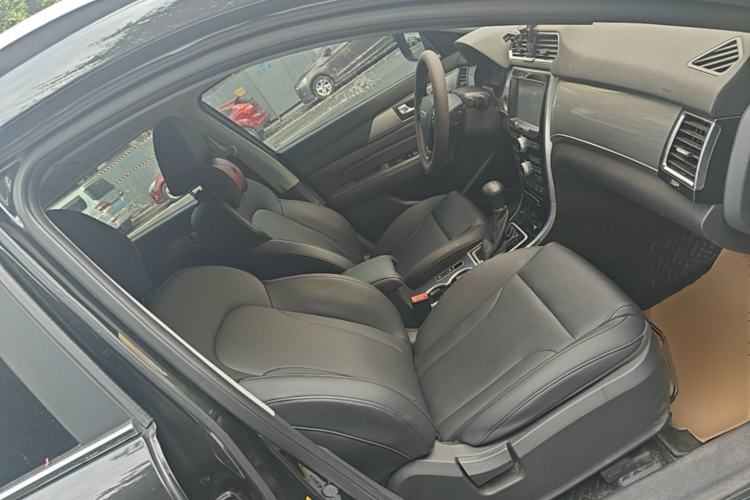 Used Haval H2 2017 Red-Label 1.5T Automatic Two-Wheel Drive Luxury Model Right Front Seat