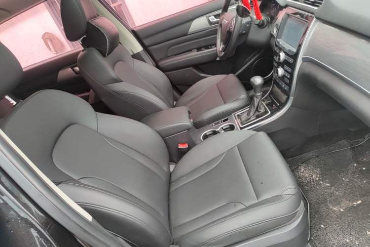 Used Haval H2 2017 Red-Label 1.5T Automatic Two-Wheel Drive Luxury Model Right Front Seat