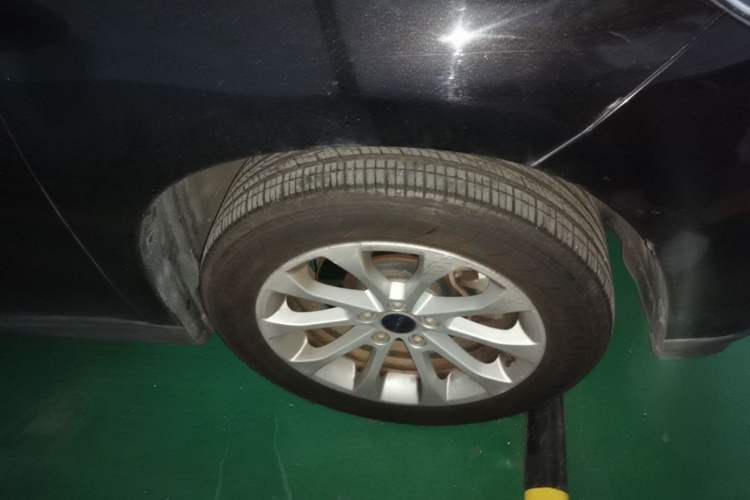 Used Haval H2 2017 Blue Label 1.5T Automatic Two-Wheel Drive Luxury Model Right Front Wheel Hub