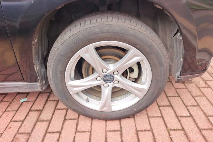 Used Haval H2 2017 Red-Label 1.5T Automatic Two-Wheel Drive Luxury Model Right Front Wheel Hub