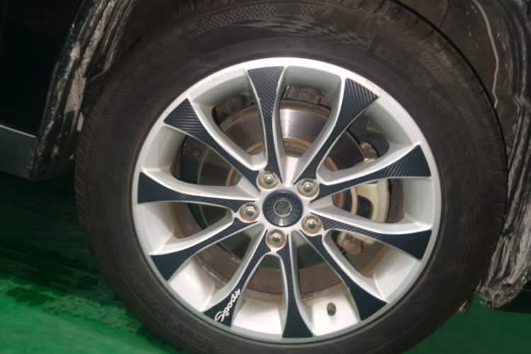 Used Haval H2 2017 Red-Label 1.5T Automatic Two-Wheel Drive Luxury Model Right Front Wheel Hub