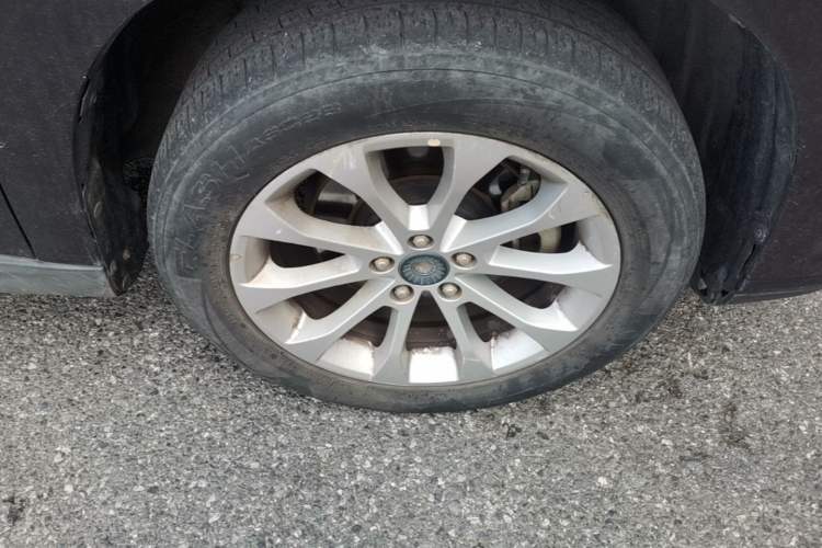 Used Haval H2 2017 Red-Label 1.5T Automatic Two-Wheel Drive Elite Model Right Front Wheel Hub