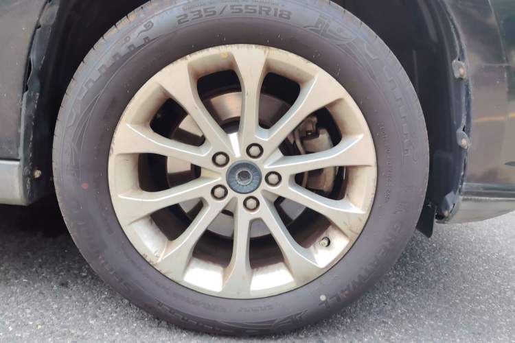 Used Haval H2 2017 Red-Label 1.5T Manual Two-Wheel Drive Luxury Model Right Front Wheel Hub