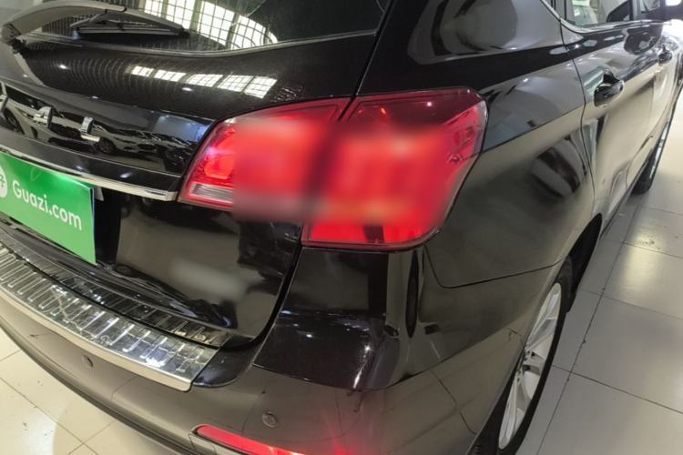 Used Haval H2 2017 Red-Label 1.5T Manual Two-Wheel Drive Comfort Model Right Rear Taillight