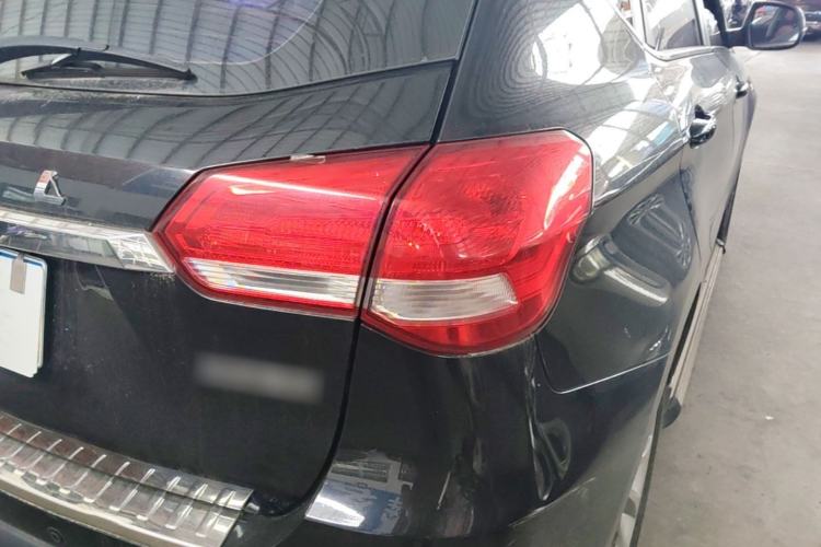 Used Haval H2 2017 Blue Label 1.5T Automatic Two-Wheel Drive Luxury Model Right Rear Taillight