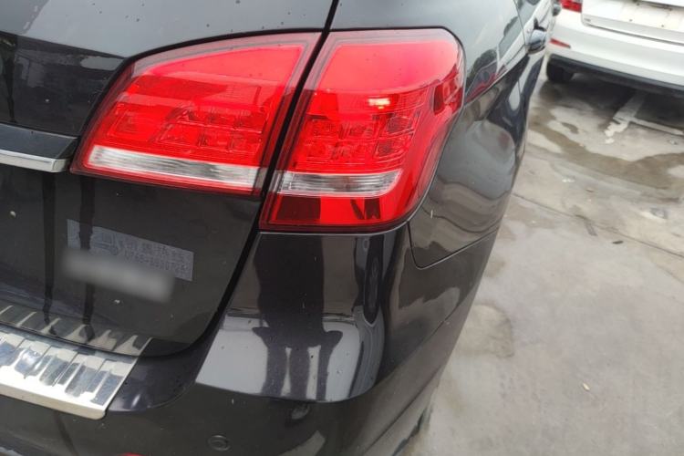 Used Haval H2 2017 Red-Label 1.5T Automatic Two-Wheel Drive Luxury Model Right Rear Taillight