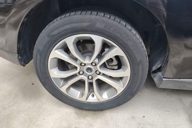 Used Haval H2 2017 Blue Label 1.5T Automatic Two-Wheel Drive Prestige Model Right Rear Wheel Hub