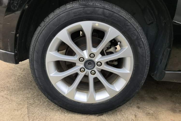 Used Haval H2 2017 Red-Label 1.5T Automatic Two-Wheel Drive Luxury Model Right Rear Wheel Hub