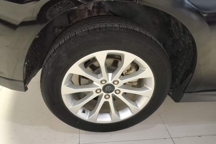 Used Haval H2 2017 Red-Label 1.5T Manual Two-Wheel Drive Comfort Model Right Rear Wheel Hub