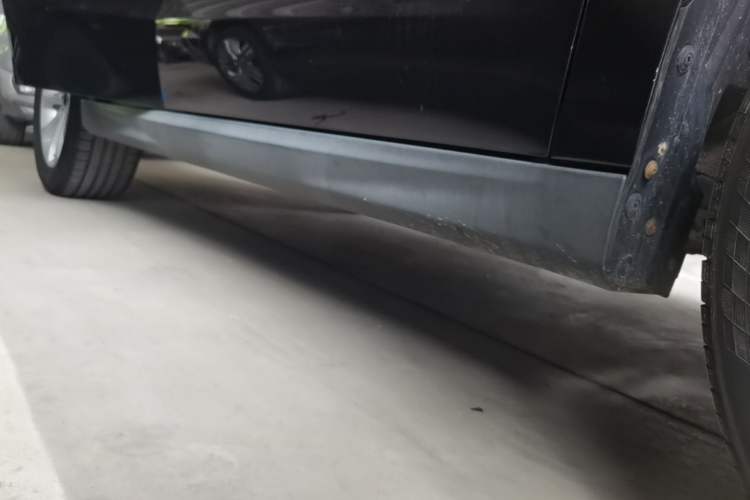 Used Haval H2 2017 Red-Label 1.5T Automatic Two-Wheel Drive Luxury Model Right Side Sill