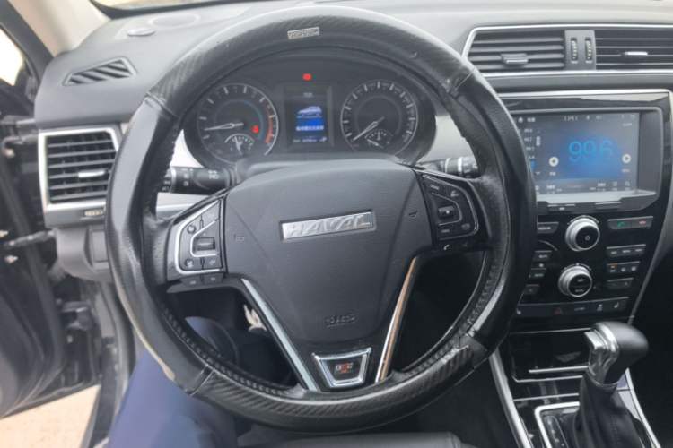 Used Haval H2 2017 Red-Label 1.5T Automatic Two-Wheel Drive Luxury Model Steering Wheel