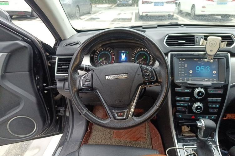 Used Haval H2 2017 Red-Label 1.5T Automatic Two-Wheel Drive Luxury Model Steering Wheel