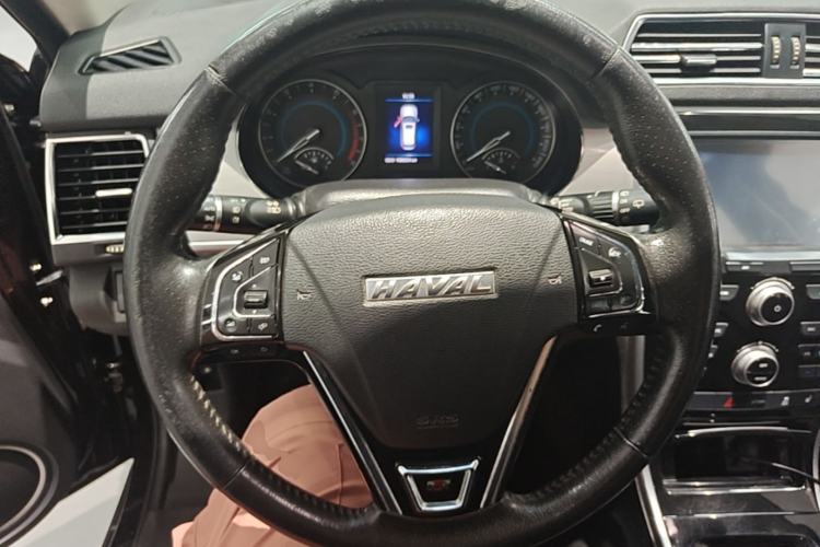 Used Haval H2 2017 Red-Label 1.5T Manual Two-Wheel Drive Luxury Model Steering Wheel