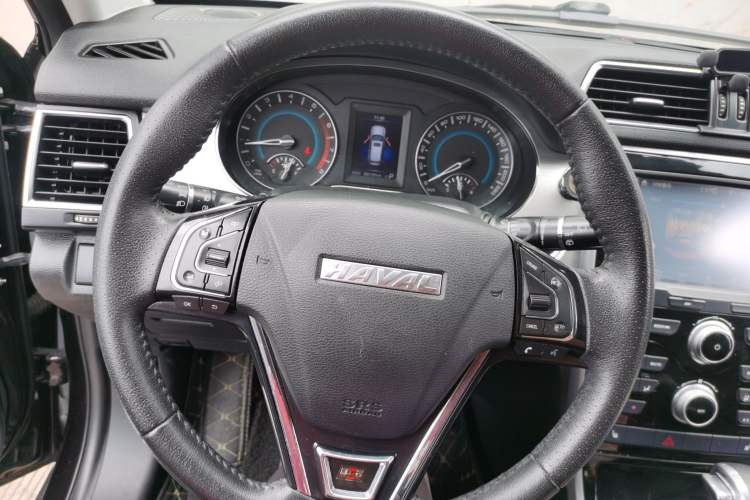 Used Haval H2 2017 Red-Label 1.5T Automatic Two-Wheel Drive Elite Model Steering Wheel