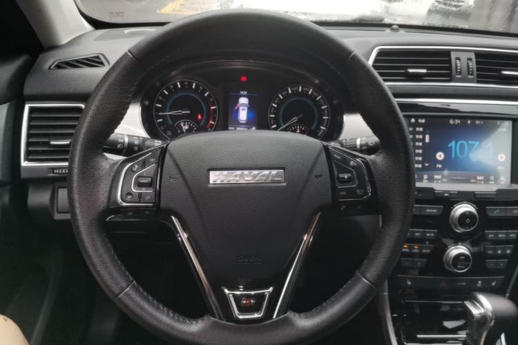 Used Haval H2 2017 Red-Label 1.5T Automatic Two-Wheel Drive Elite Model Steering Wheel