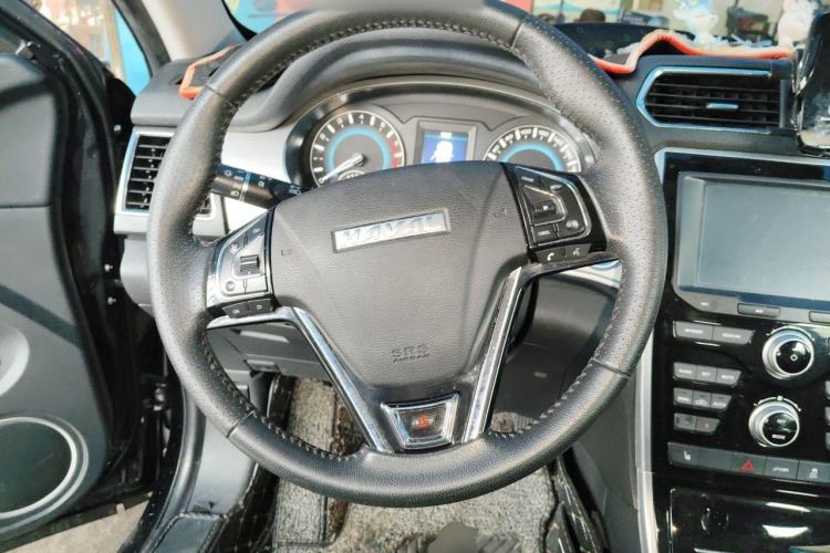 Used Haval H2 2017 Red-Label 1.5T Manual Two-Wheel Drive Luxury Model Steering Wheel