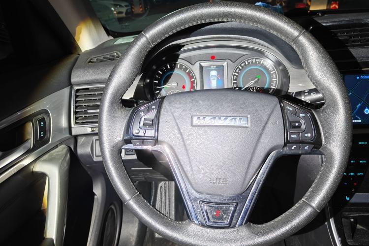 Used Haval H2 2017 Red-Label 1.5T Manual Two-Wheel Drive Luxury Model Steering Wheel