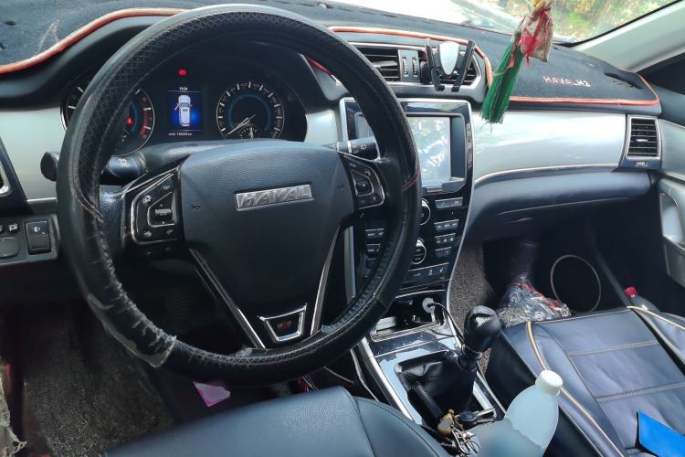 Used Haval H2 2017 Red-Label 1.5T Manual Two-Wheel Drive Luxury Model Steering Wheel