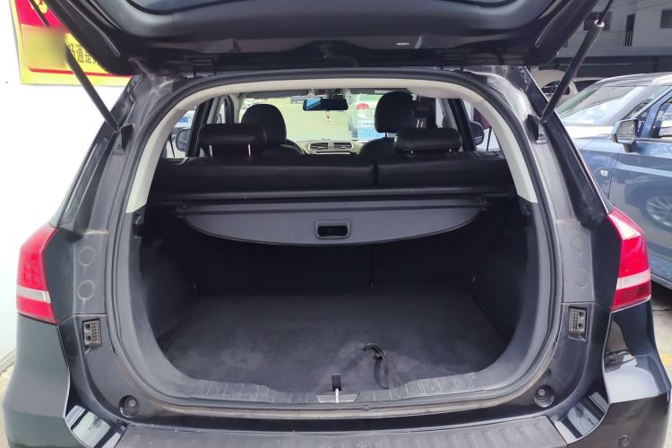 Used Haval H2 2017 Red-Label 1.5T Automatic Two-Wheel Drive Luxury Model Trunk
