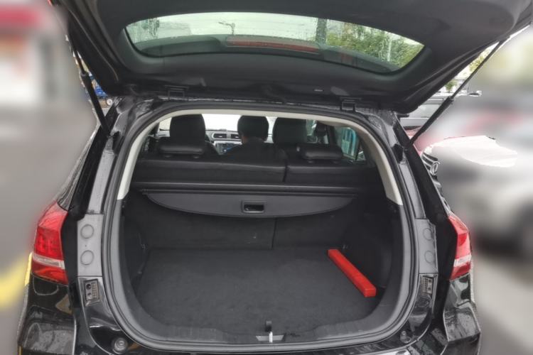 Used Haval H2 2017 Red-Label 1.5T Automatic Two-Wheel Drive Elite Model Trunk