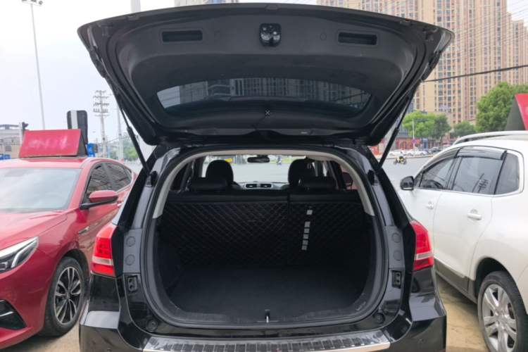 Used Haval H2 2017 Red-Label 1.5T Automatic Two-Wheel Drive Luxury Model Trunk