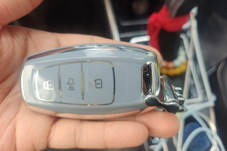 Used Haval H2 2017 Red-Label 1.5T Automatic Two-Wheel Drive Luxury Model Vehicle Key