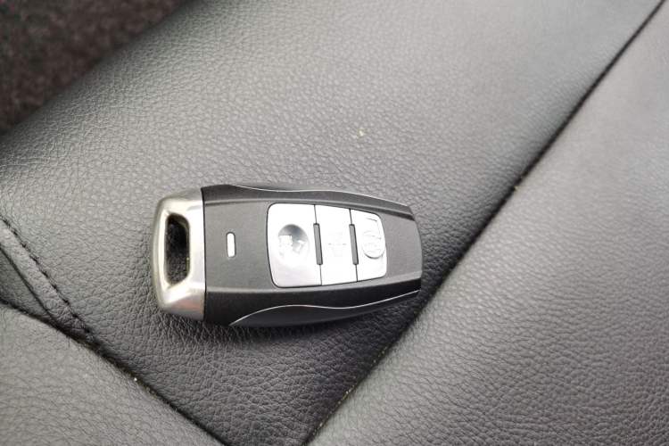 Used Haval H2 2017 Red-Label 1.5T Automatic Two-Wheel Drive Elite Model Vehicle Key