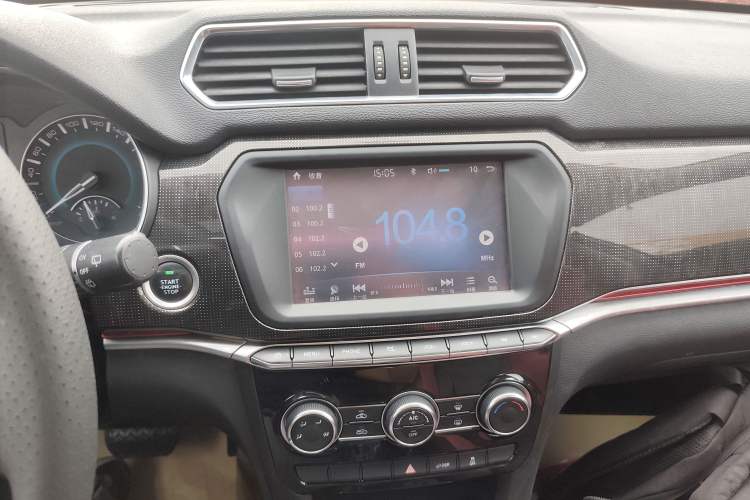 Used Haval H2 2017 Blue Label 1.5T Automatic Two-Wheel Drive Luxury Model Audio And AC Panel