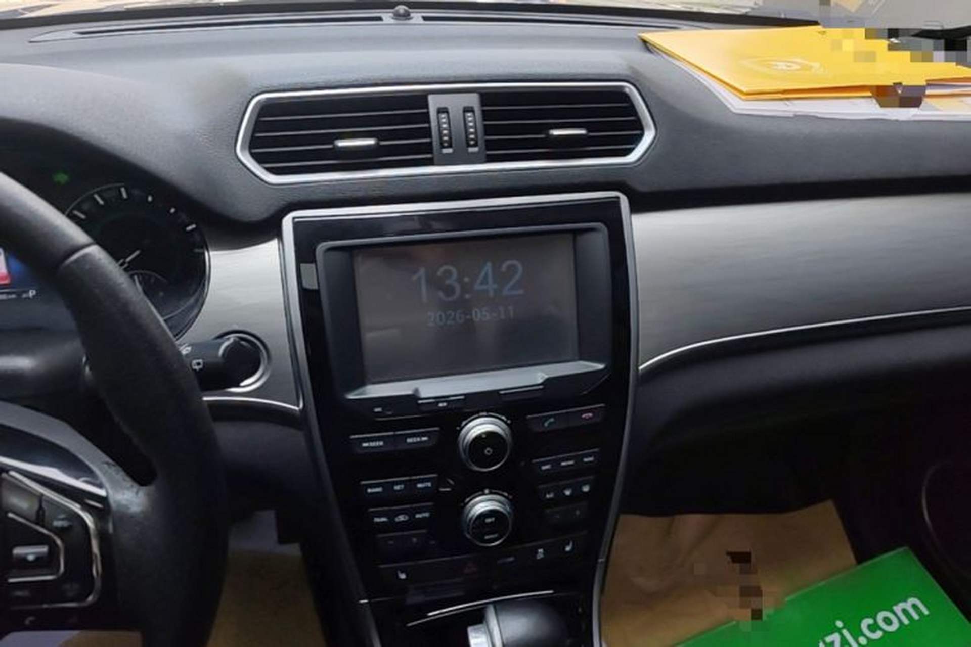Used Haval H2 2017 Red-Label 1.5T Automatic Two-Wheel Drive Luxury Model Audio And AC Panel
