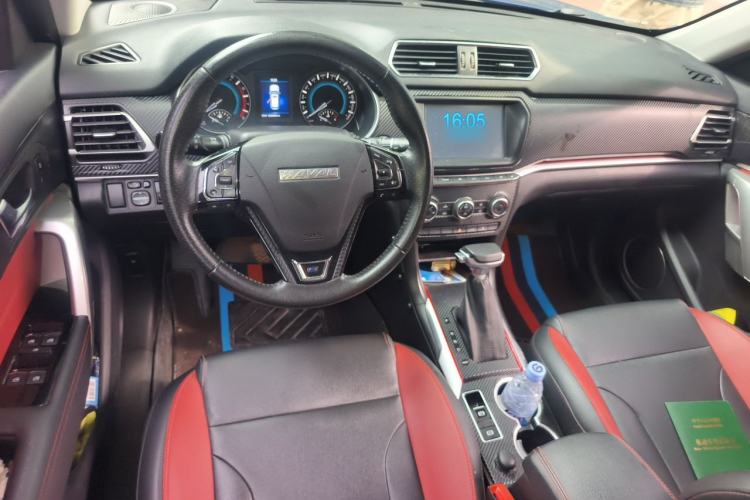 Used Haval H2 2017 Blue Label 1.5T Automatic Two-Wheel Drive Luxury Model Center Console
