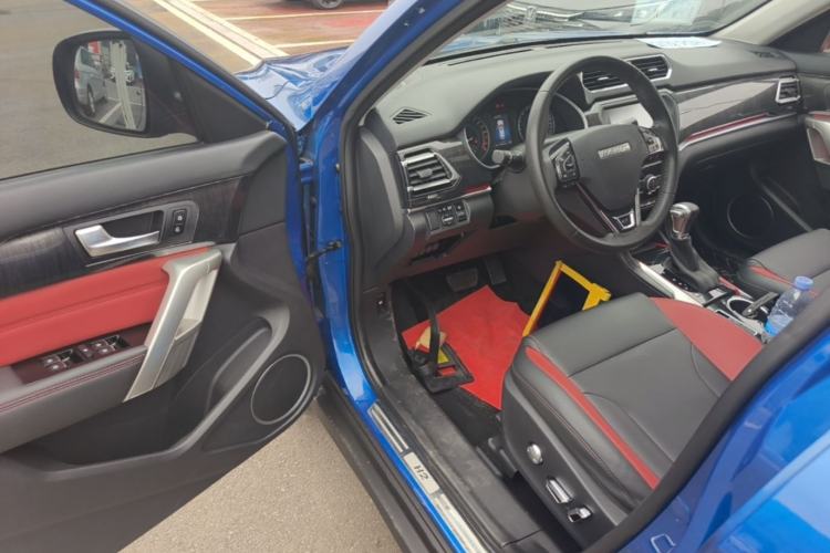 Used Haval H2 2017 Blue Label 1.5T Automatic Two-Wheel Drive Luxury Model Driver Seat