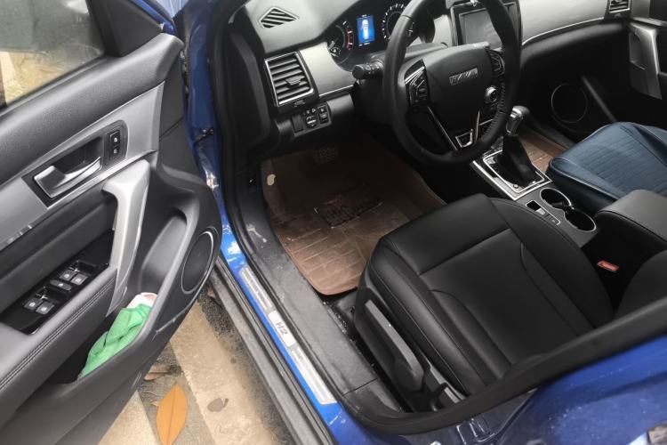 Used Haval H2 2017 Red-Label 1.5T Automatic Two-Wheel Drive Luxury Model Driver Seat