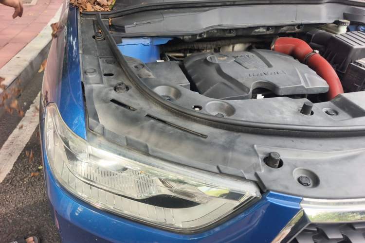 Used Haval H2 2017 Blue Label 1.5T Automatic Two-Wheel Drive Luxury Model Engine Bay Right