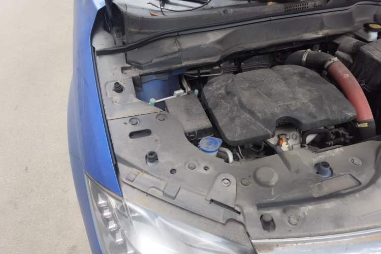 Used Haval H2 2017 Red-Label 1.5T Automatic Two-Wheel Drive Luxury Model Engine Bay Right