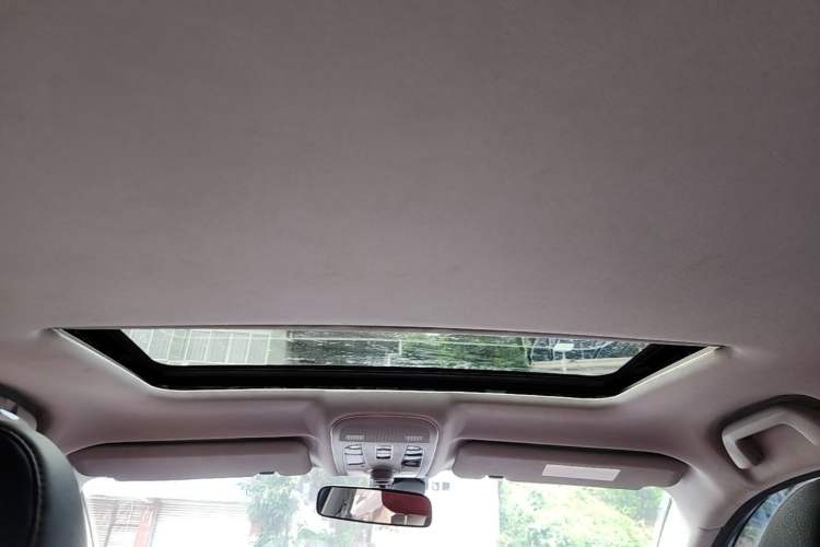Used Haval H2 2017 Blue Label 1.5T Automatic Two-Wheel Drive Luxury Model Headliner