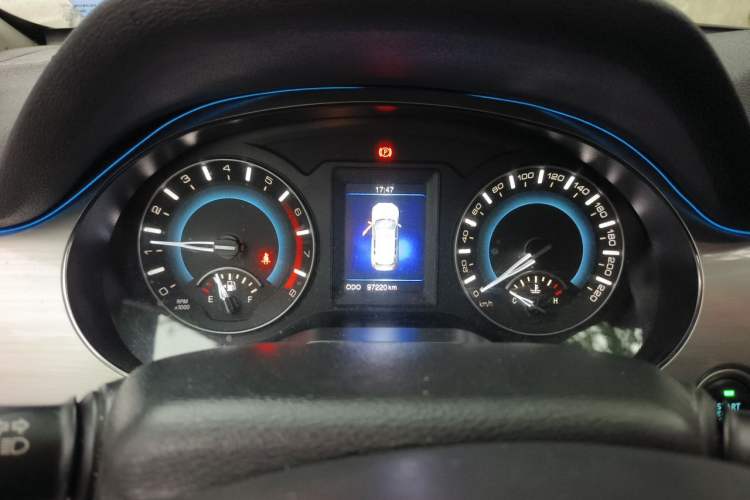 Used Haval H2 2017 Red-Label 1.5T Manual Two-Wheel-Drive Elite Model Instrument Cluster