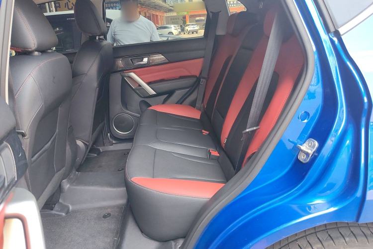 Used Haval H2 2017 Blue Label 1.5T Manual Two-Wheel Drive Elite Model Interior 4