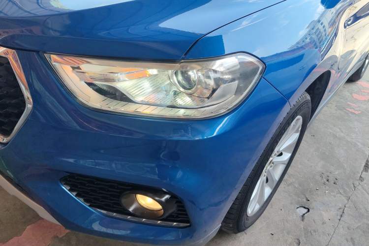 Used Haval H2 2017 Blue Label 1.5T Manual Two-Wheel Drive Elite Model Left Front Headlight