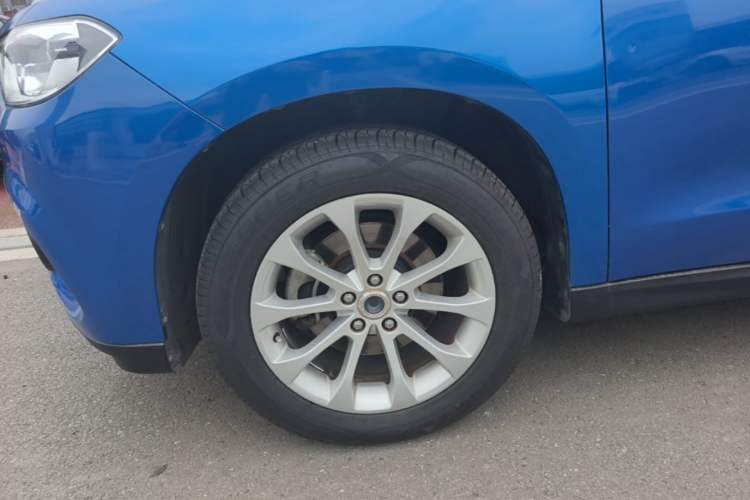 Used Haval H2 2017 Blue Label 1.5T Automatic Two-Wheel Drive Luxury Model Left Front Wheel Hub