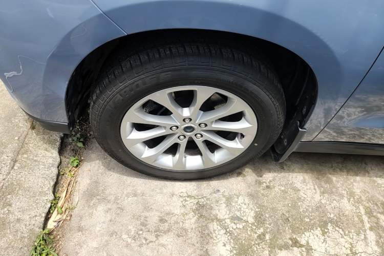 Used Haval H2 2017 Blue Label 1.5T Automatic Two-Wheel Drive Luxury Model Left Front Wheel Hub