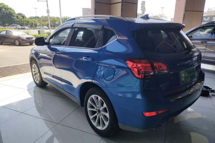 Used Haval H2 2017 Red-Label 1.5T Manual Two-Wheel Drive Luxury Model Left Side