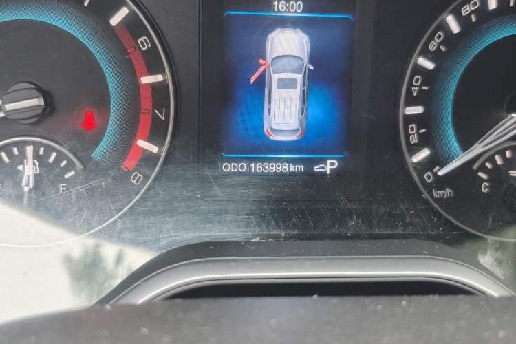 Used Haval H2 2017 Blue Label 1.5T Automatic Two-Wheel Drive Luxury Model Odometer Close Up