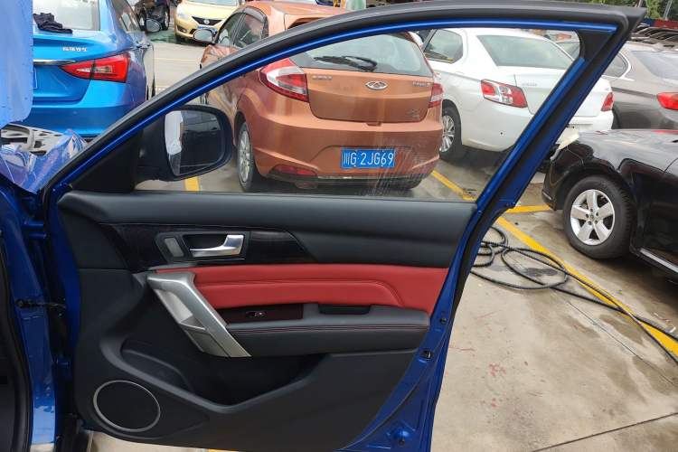 Used Haval H2 2017 Blue Label 1.5T Automatic Two-Wheel Drive Luxury Model Right Front Door Interior