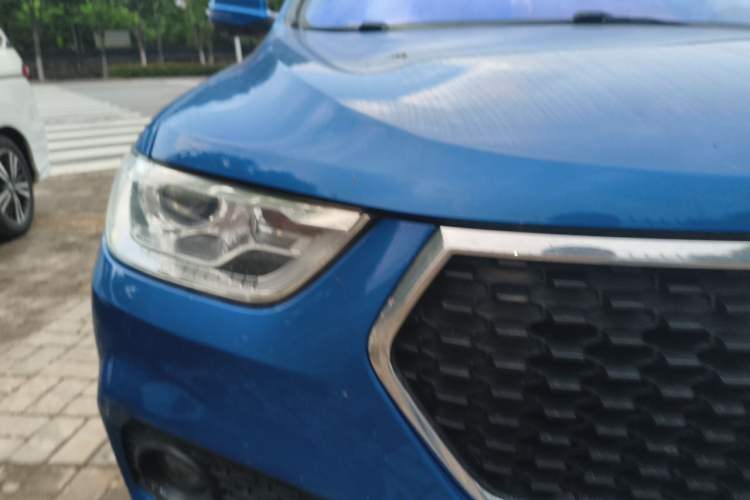 Used Haval H2 2017 Blue Label 1.5T Automatic Two-Wheel Drive Luxury Model Right Front Headlight