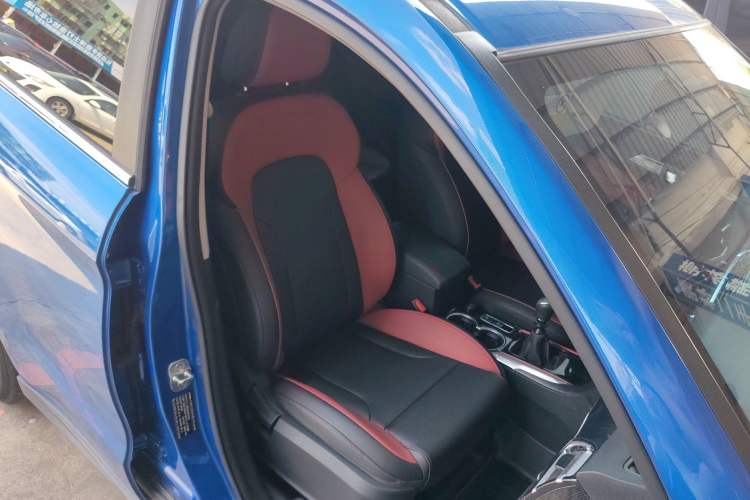 Used Haval H2 2017 Blue Label 1.5T Manual Two-Wheel Drive Elite Model Right Front Seat