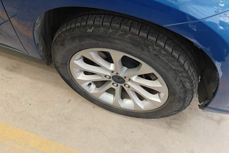 Used Haval H2 2017 Red-Label 1.5T Automatic Two-Wheel Drive Luxury Model Right Front Wheel Hub